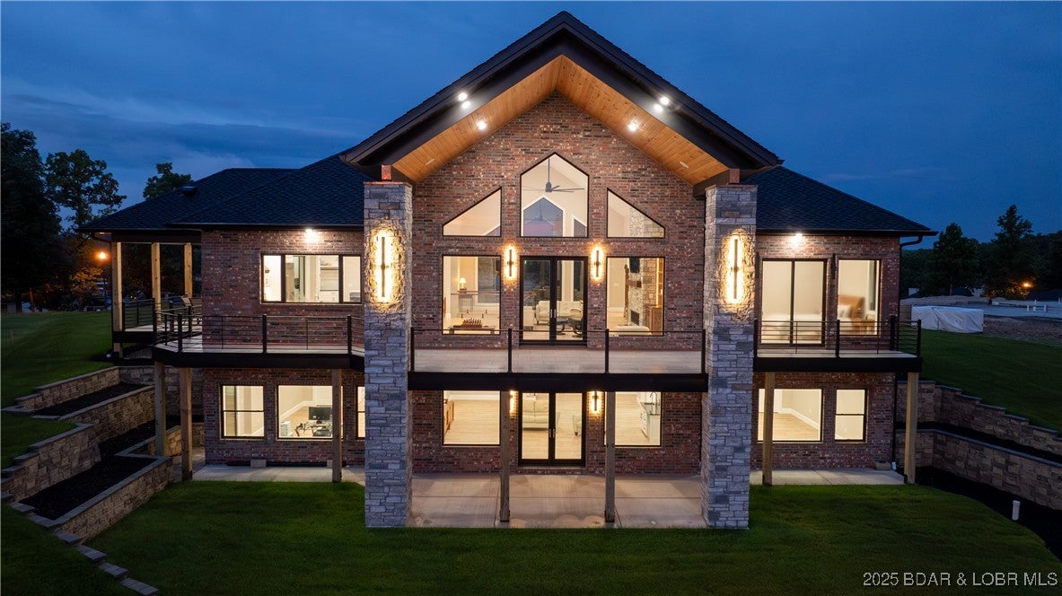 Osage Beach, Missouri, 65065, United States, 4 Bedrooms Bedrooms, ,5 BathroomsBathrooms,Residential,Active,1877825