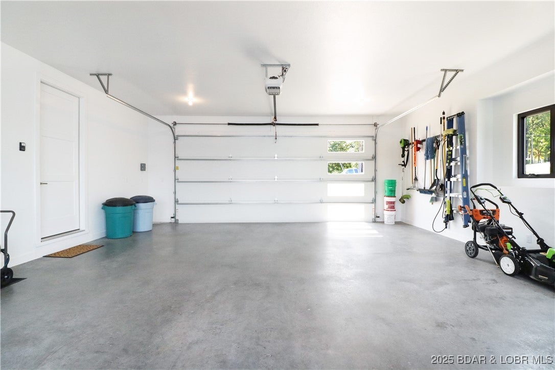 Lake Ozark, Missouri, 65049, United States, 4 Bedrooms Bedrooms, ,5 BathroomsBathrooms,Residential,Active,1959923