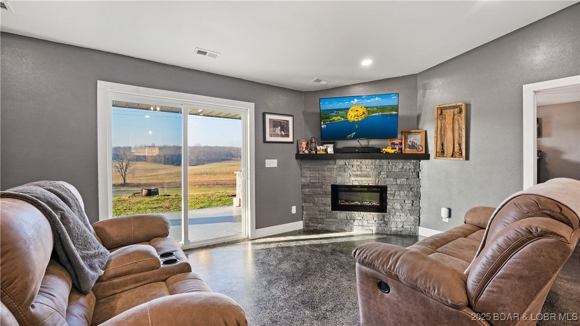 Stoutland, Missouri, 65567, United States, 2 Bedrooms Bedrooms, ,2 BathroomsBathrooms,Residential,Active,2006800