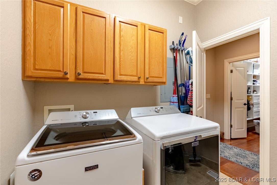 Lake Ozark, Missouri, 65049, United States, 5 Bedrooms Bedrooms, ,5 BathroomsBathrooms,Residential,Active,1990646