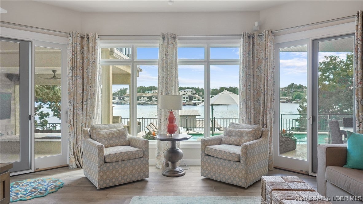 Sunrise Beach, Missouri, 65079, United States, 5 Bedrooms Bedrooms, ,5 BathroomsBathrooms,Residential,Active,1929435