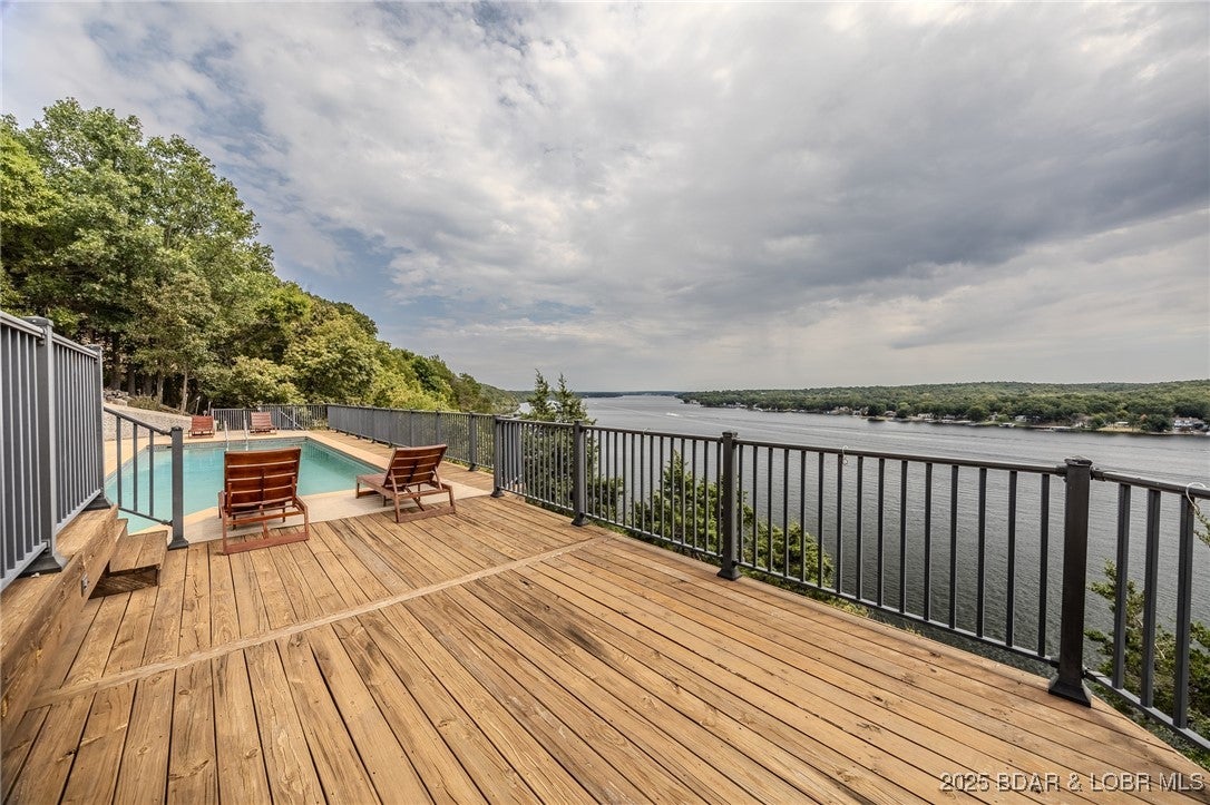 Sunrise Beach, Missouri, 65079, United States, 3 Bedrooms Bedrooms, ,3 BathroomsBathrooms,Residential,Active,1934766