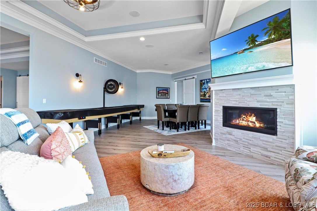 Lake Ozark, Missouri, 65049, United States, ,5 BathroomsBathrooms,Residential,Active,1734496