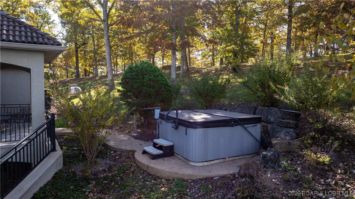 Camdenton, Missouri, 65020, United States, 5 Bedrooms Bedrooms, ,5 BathroomsBathrooms,Residential,Active,1989766