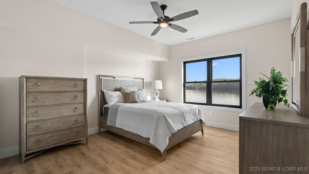 Camdenton, Missouri, 65020, United States, 4 Bedrooms Bedrooms, ,4 BathroomsBathrooms,Residential,Active,1945094