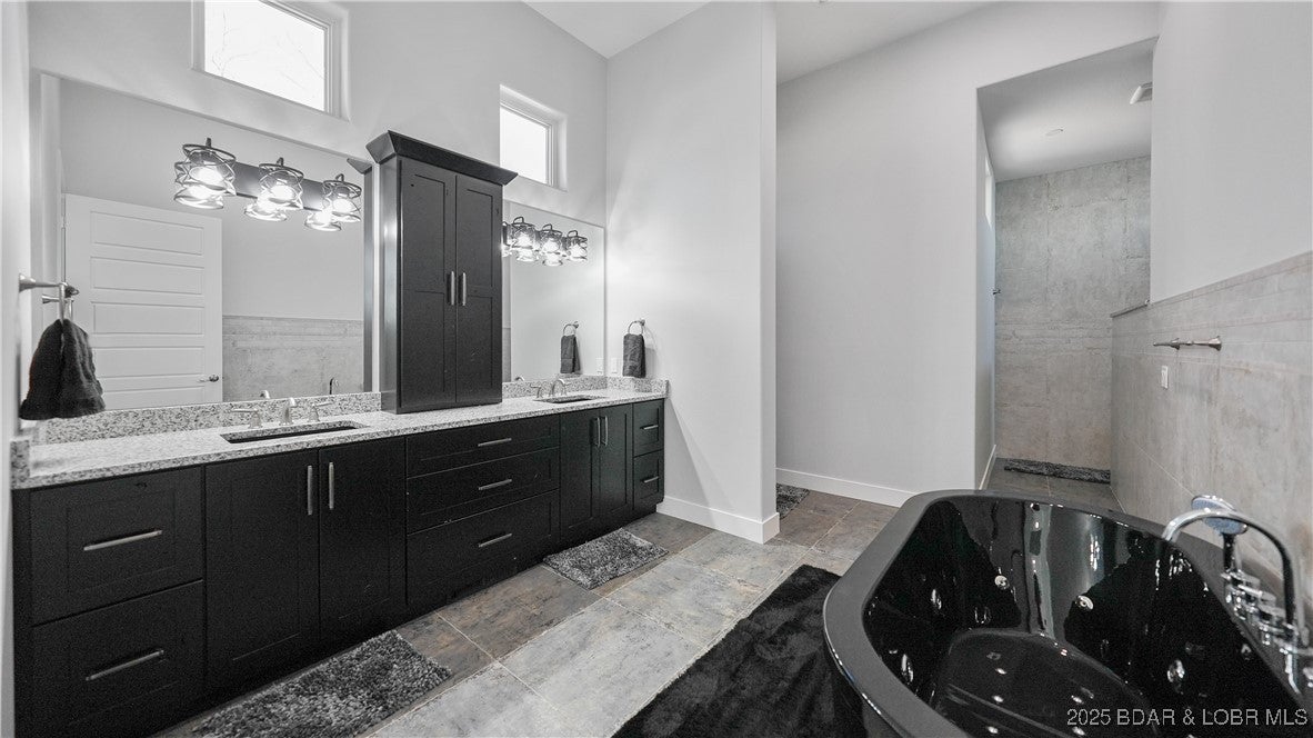 Sunrise Beach, Missouri, 65079, United States, 8 Bedrooms Bedrooms, ,10 BathroomsBathrooms,Residential,Active,1964490