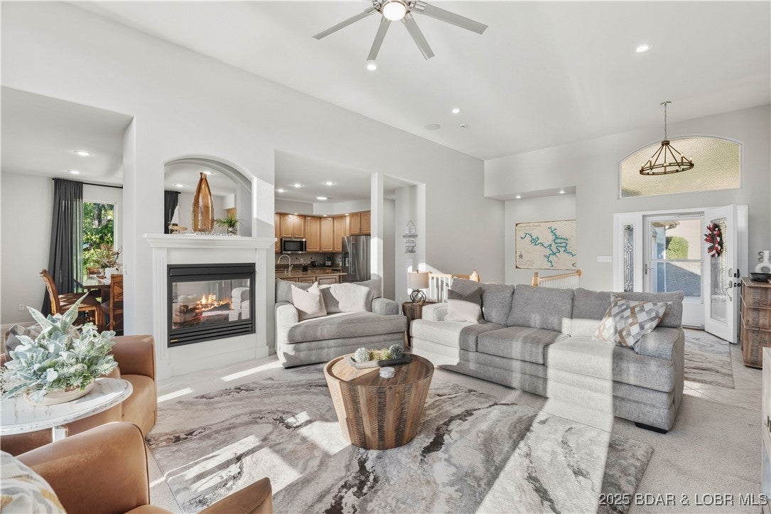 Sunrise Beach, Missouri, 65079, United States, 6 Bedrooms Bedrooms, ,5 BathroomsBathrooms,Residential,Active,1963265