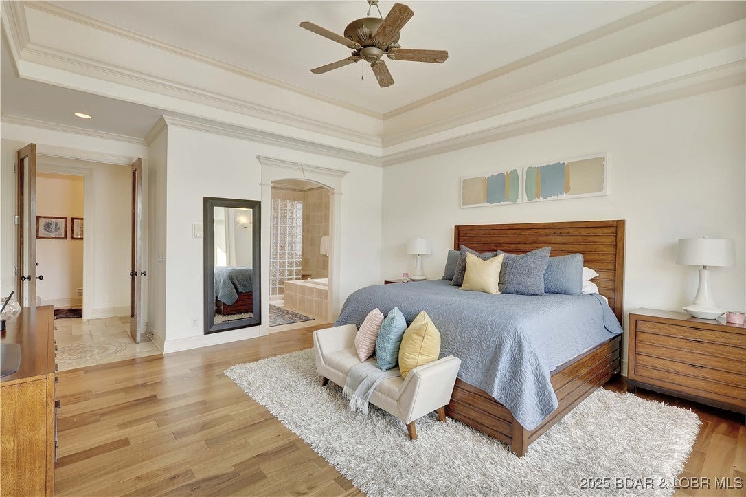 Porto Cima, Missouri, 65079, United States, 7 Bedrooms Bedrooms, ,7 BathroomsBathrooms,Residential,Active,1922532