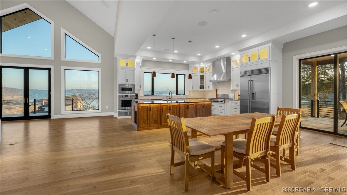 Osage Beach, Missouri, 65065, United States, 4 Bedrooms Bedrooms, ,5 BathroomsBathrooms,Residential,Active,2008724