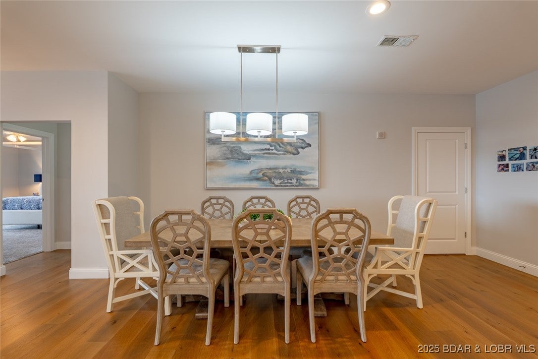 Sunrise Beach, Missouri, 65079, United States, 4 Bedrooms Bedrooms, ,5 BathroomsBathrooms,Residential,Active,2008284