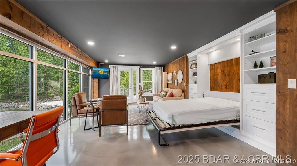 Camdenton, Missouri, 65020, United States, 7 Bedrooms Bedrooms, ,6 BathroomsBathrooms,Residential,Active,1876843