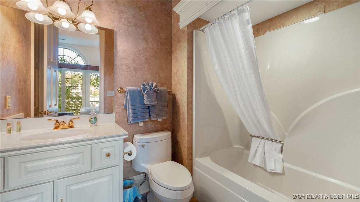 Sunrise Beach, Missouri, 65079, United States, ,7 BathroomsBathrooms,Residential,Active,1748281