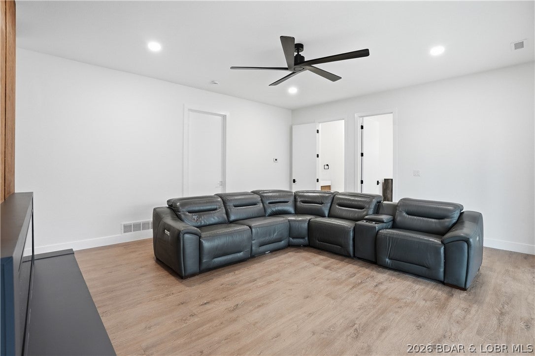 Porto Cima, Missouri, 65049, United States, 4 Bedrooms Bedrooms, ,4 BathroomsBathrooms,Residential,Active,2040222