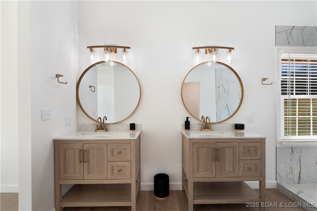 Osage Beach, Missouri, 65065, United States, 6 Bedrooms Bedrooms, ,4 BathroomsBathrooms,Residential,Active,1952762