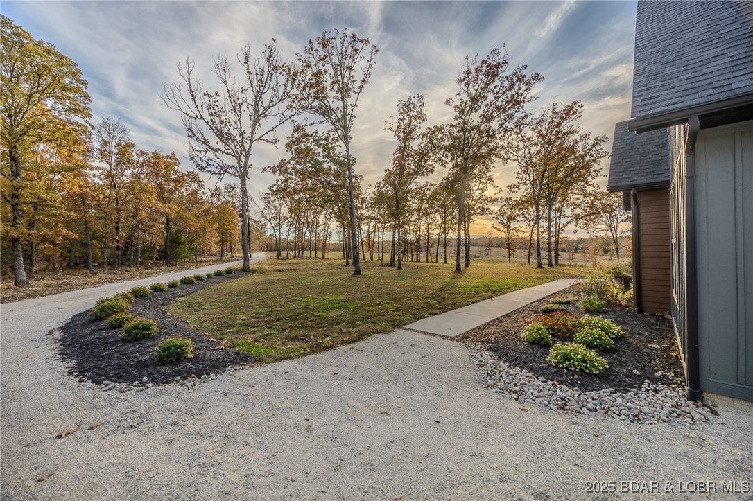 Linn Creek, Missouri, 65052, United States, 6 Bedrooms Bedrooms, ,5 BathroomsBathrooms,Residential,Active,1989796