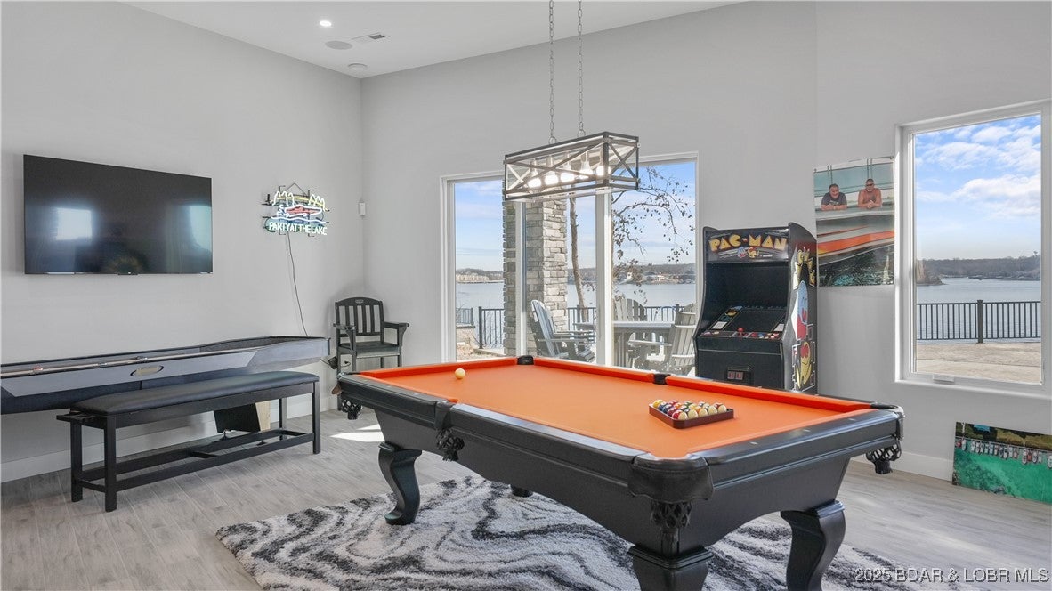 Sunrise Beach, Missouri, 65079, United States, 8 Bedrooms Bedrooms, ,10 BathroomsBathrooms,Residential,Active,1741150