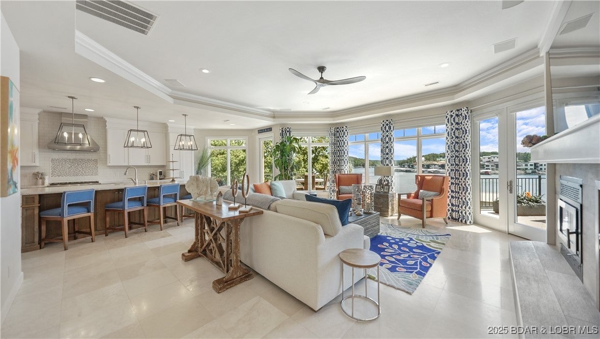 Sunrise Beach, Missouri, 65079, United States, 5 Bedrooms Bedrooms, ,5 BathroomsBathrooms,Residential,Active,1929435