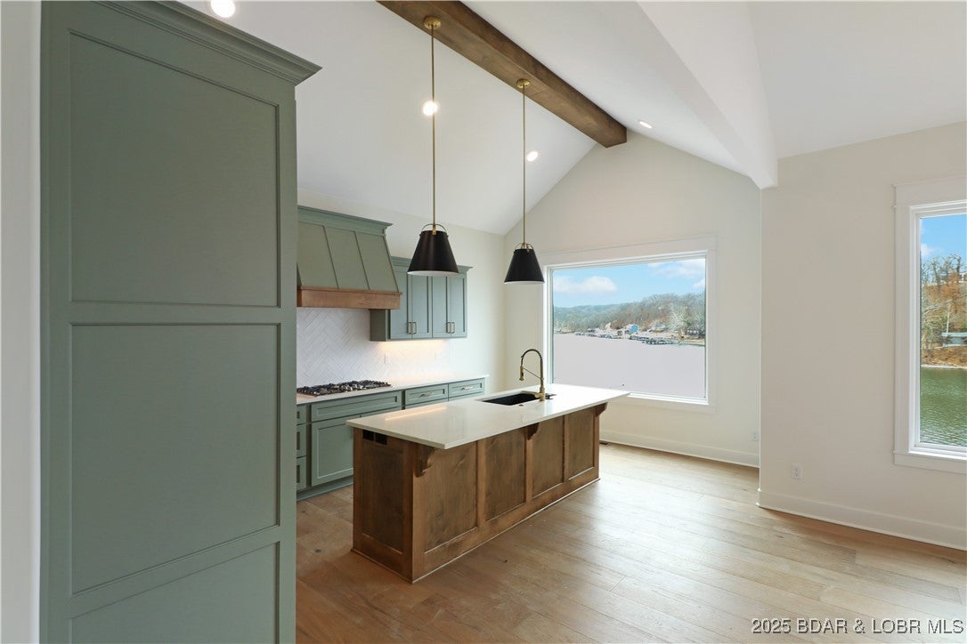 Sunrise Beach, Missouri, 65079, United States, 4 Bedrooms Bedrooms, ,5 BathroomsBathrooms,Residential,Active,1843842