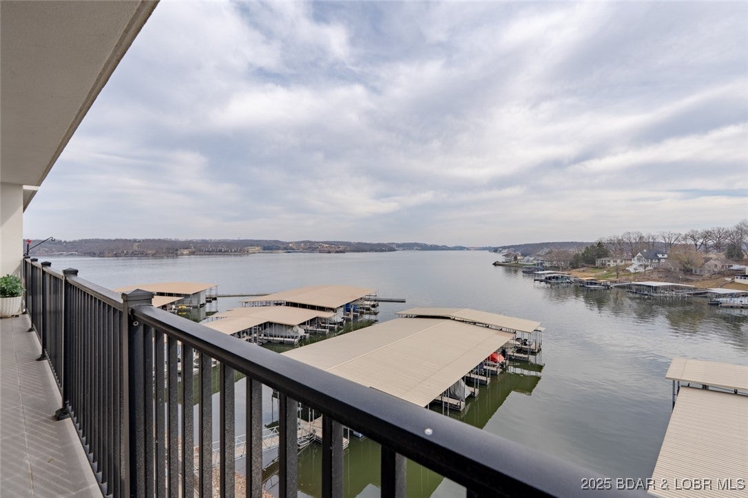 Sunrise Beach, Missouri, 65079, United States, 4 Bedrooms Bedrooms, ,5 BathroomsBathrooms,Residential,Active,2008284