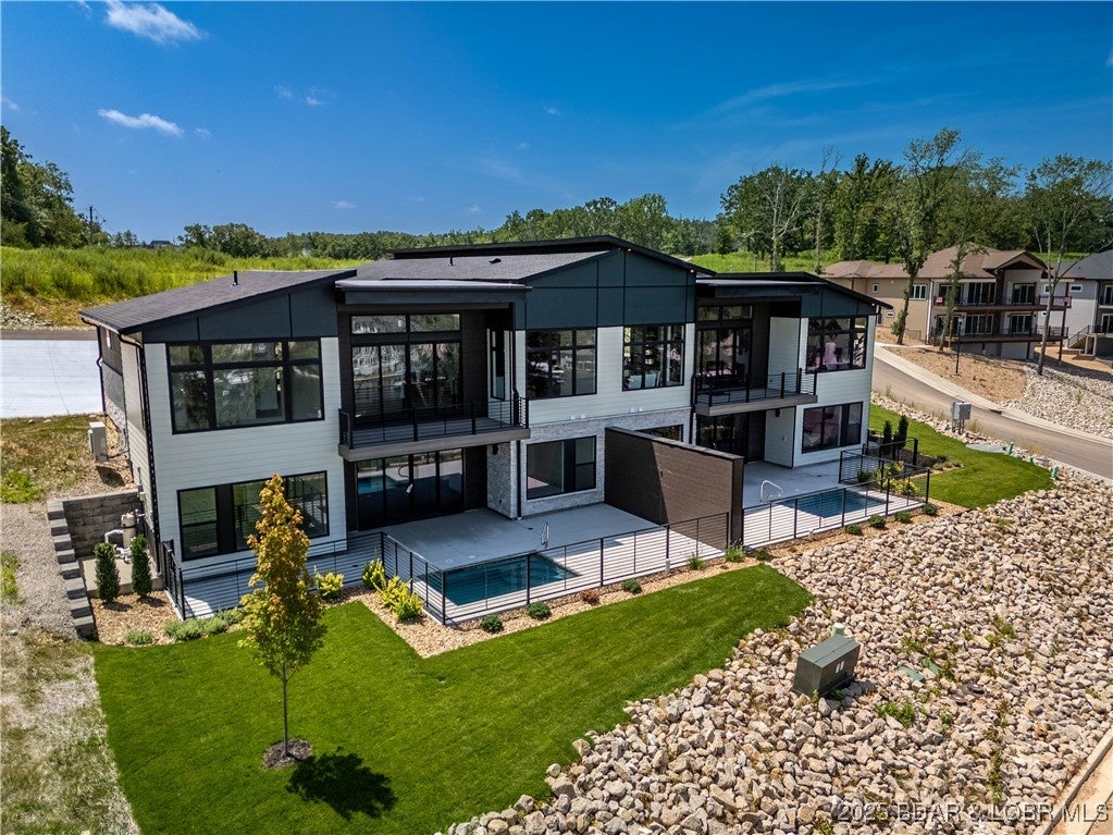 Osage Beach, Missouri, 65065, United States, 5 Bedrooms Bedrooms, ,4 BathroomsBathrooms,Residential,Active,1953713