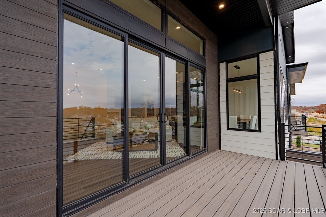 Osage Beach, Missouri, 65065, United States, 5 Bedrooms Bedrooms, ,4 BathroomsBathrooms,Residential,Active,1953713