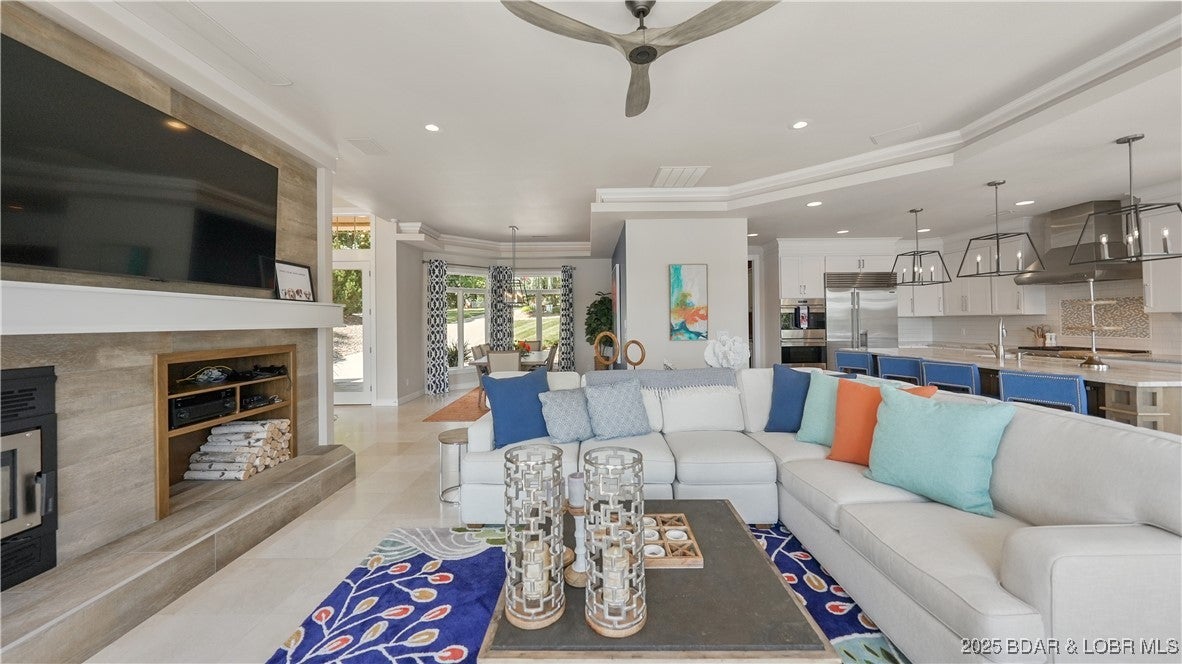 Sunrise Beach, Missouri, 65079, United States, 5 Bedrooms Bedrooms, ,5 BathroomsBathrooms,Residential,Active,1929435