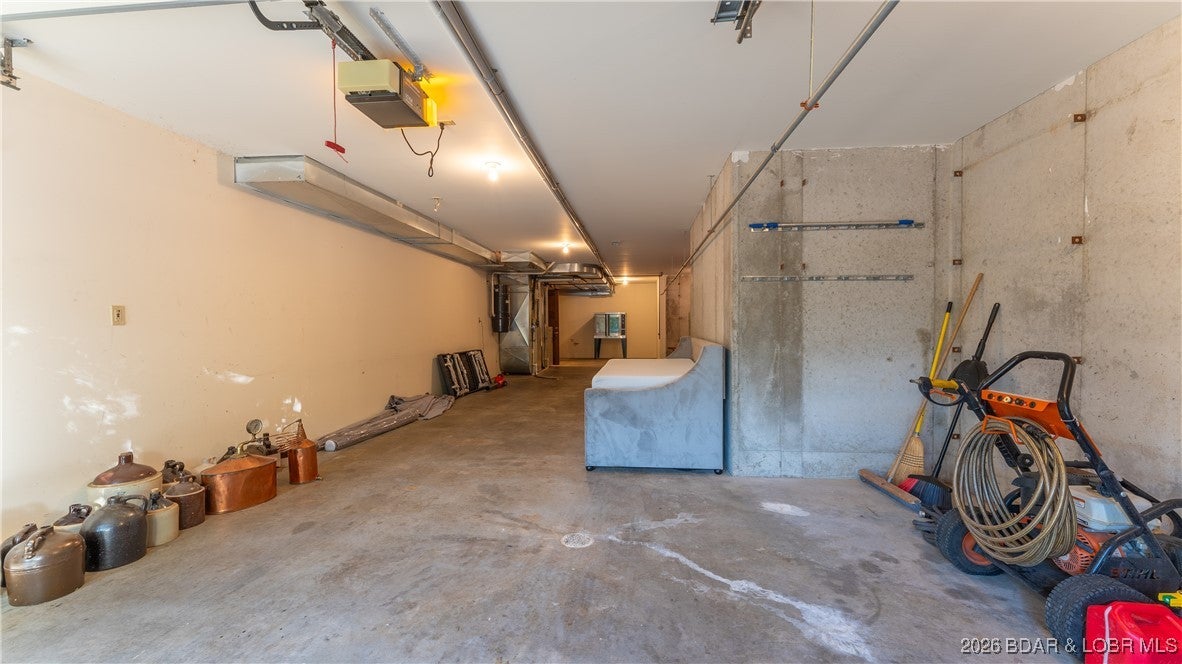 Sunrise Beach, Missouri, 65079, United States, 6 Bedrooms Bedrooms, ,7 BathroomsBathrooms,Residential,Pending,2009370