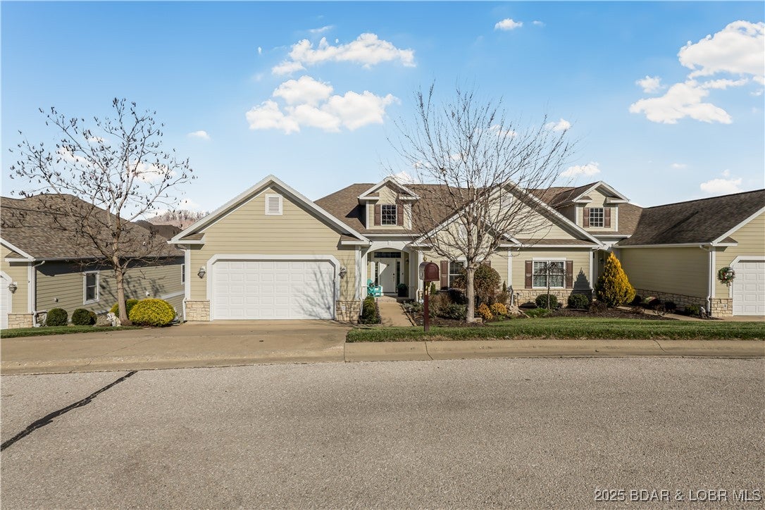 Lake Ozark, Missouri, 65049, United States, 6 Bedrooms Bedrooms, ,4 BathroomsBathrooms,Residential,Active,2006947