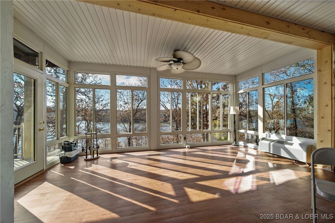 Linn Creek, Missouri, 65052, United States, 7 Bedrooms Bedrooms, ,6 BathroomsBathrooms,Residential,Active,1929474