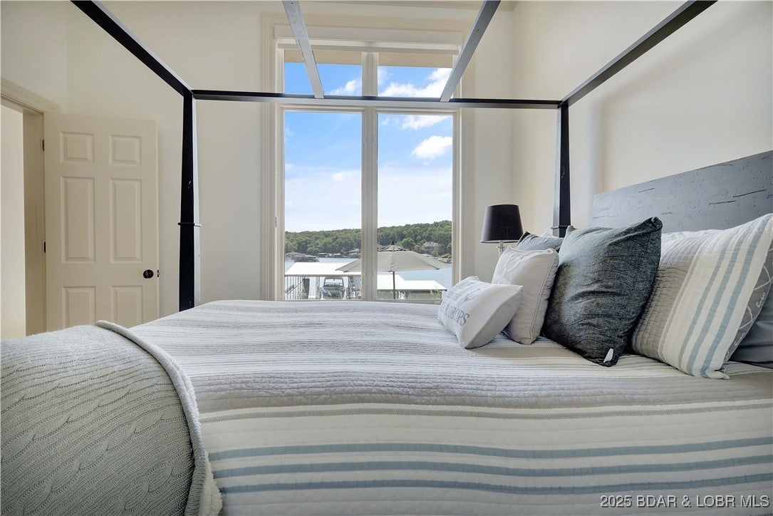 Porto Cima, Missouri, 65079, United States, 7 Bedrooms Bedrooms, ,7 BathroomsBathrooms,Residential,Active,1922532