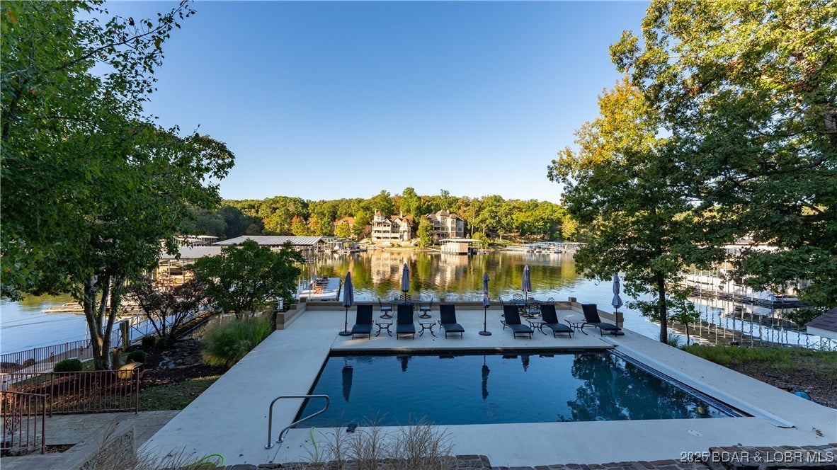 Sunrise Beach, Missouri, 65079, United States, ,7 BathroomsBathrooms,Residential,Active,1748281
