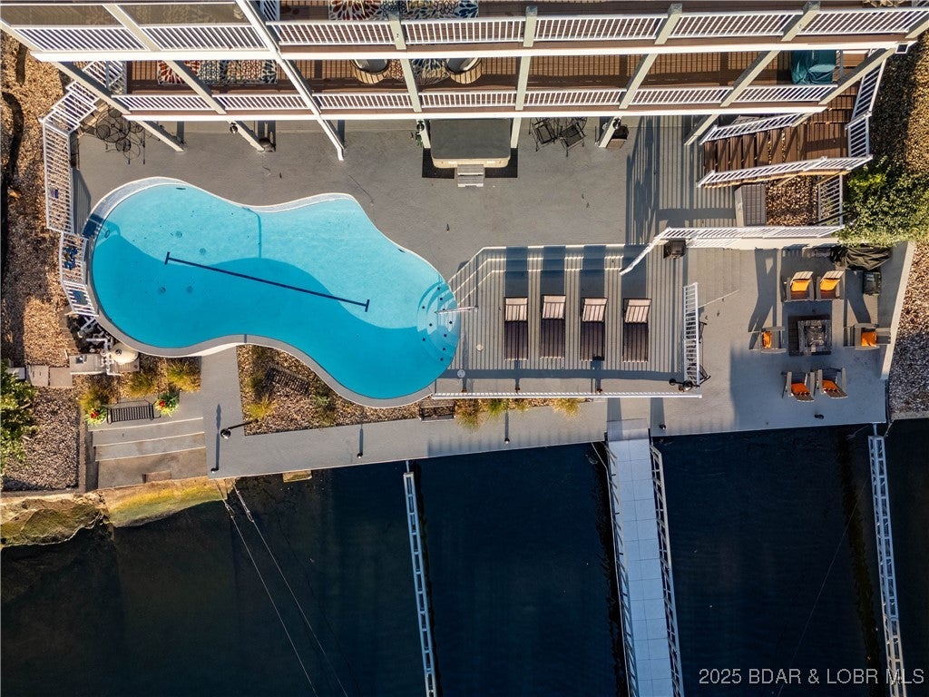 Sunrise Beach, Missouri, 65079, United States, 6 Bedrooms Bedrooms, ,5 BathroomsBathrooms,Residential,Active,1963265