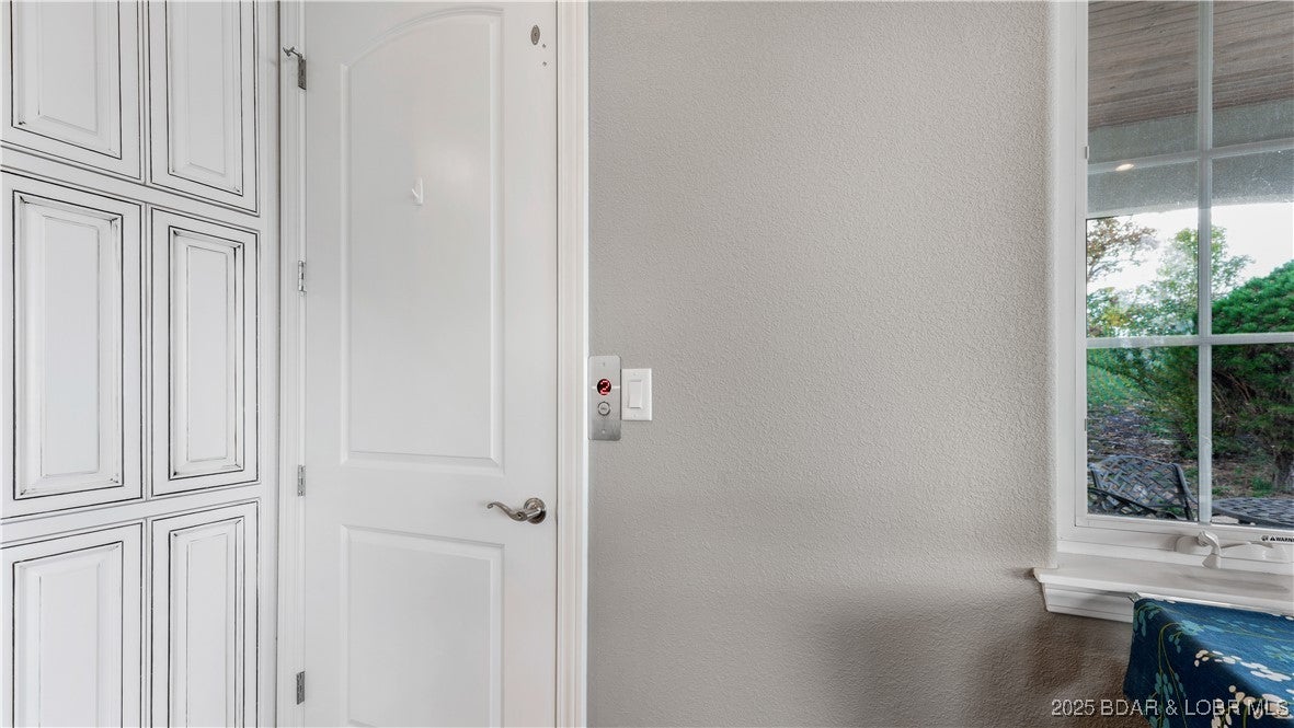 Camdenton, Missouri, 65020, United States, 5 Bedrooms Bedrooms, ,5 BathroomsBathrooms,Residential,Active,1989766