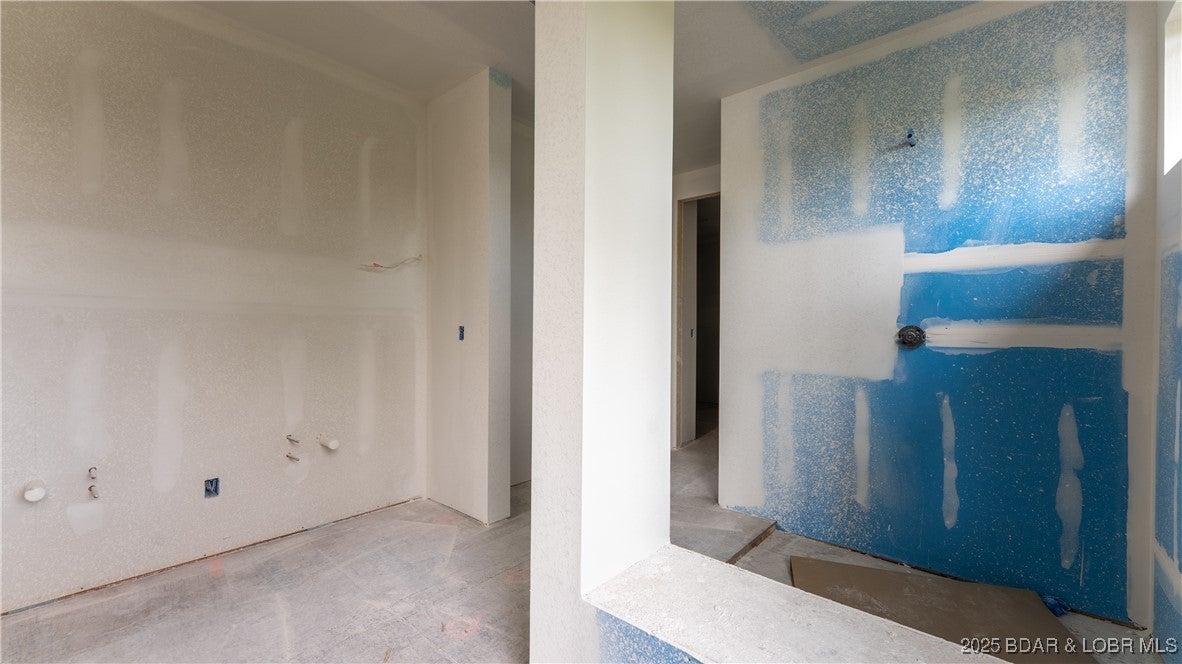 Osage Beach, Missouri, 65065, United States, 6 Bedrooms Bedrooms, ,9 BathroomsBathrooms,Residential,Active,1964478