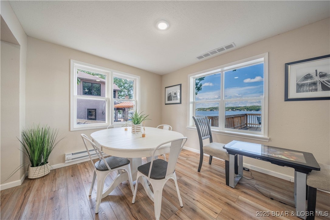 Sunrise Beach, Missouri, 65079, United States, 9 Bedrooms Bedrooms, ,7 BathroomsBathrooms,Residential,Active,1898212