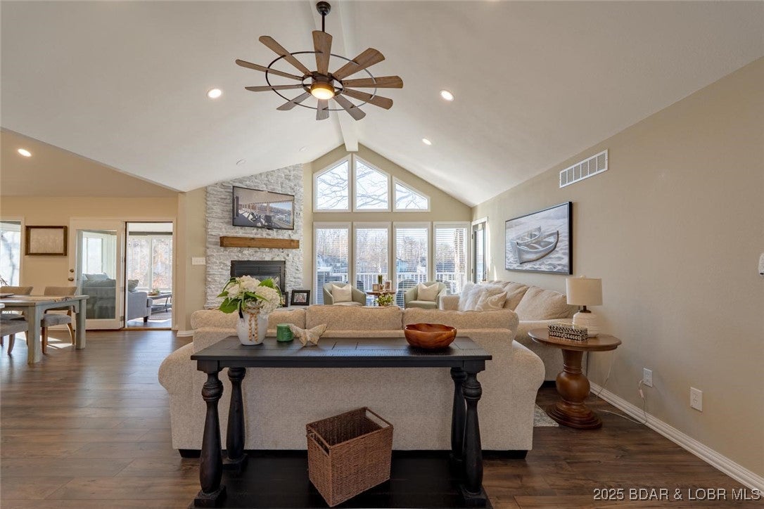 Four Seasons, Missouri, 65049, United States, 5 Bedrooms Bedrooms, ,4 BathroomsBathrooms,Residential,Active,2008696