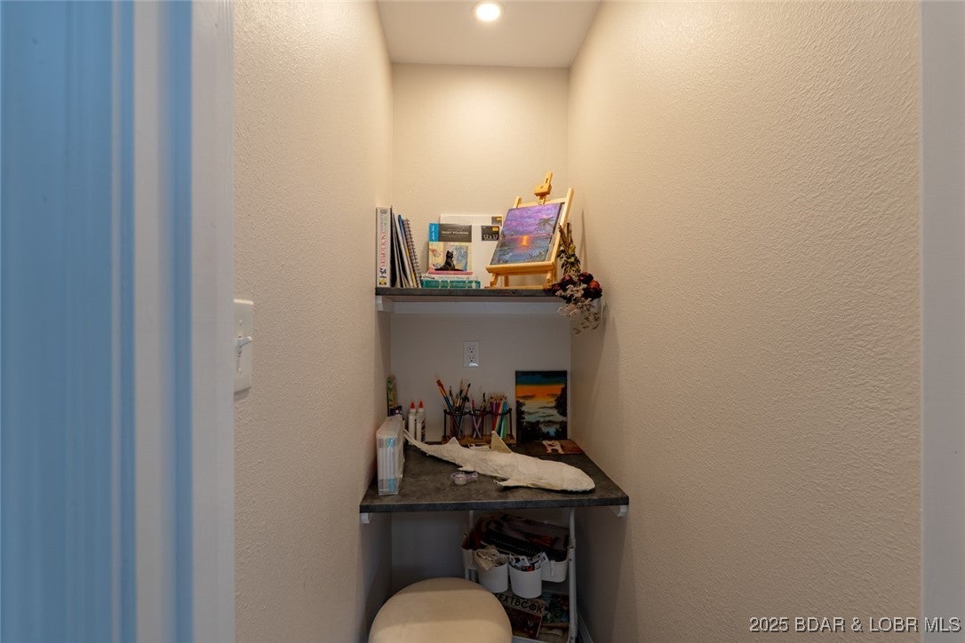 Four Seasons, Missouri, 65049, United States, 5 Bedrooms Bedrooms, ,4 BathroomsBathrooms,Residential,Active,2008696