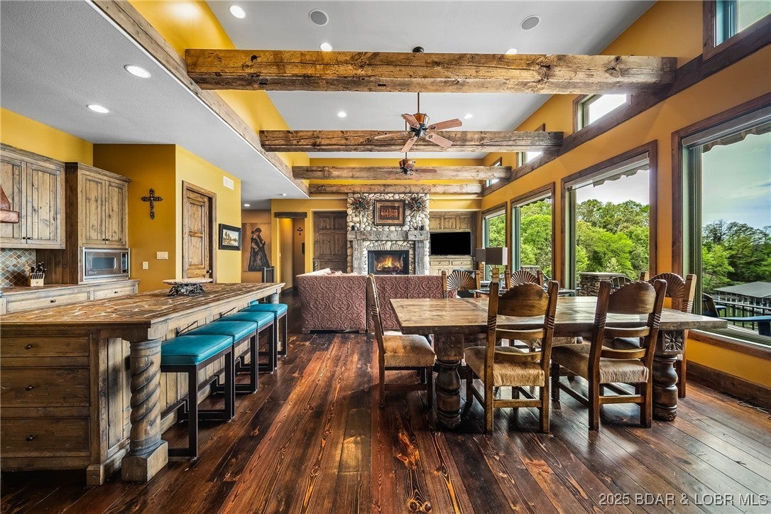 Villages, Missouri, 65079, United States, 5 Bedrooms Bedrooms, ,7 BathroomsBathrooms,Residential,Active,1964268