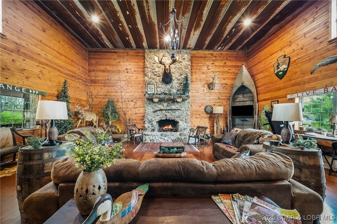 Eldon, Missouri, 65026, United States, 5 Bedrooms Bedrooms, ,3 BathroomsBathrooms,Residential,Active,1790925