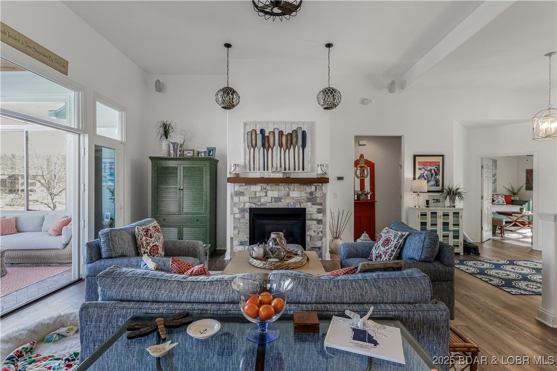 Lake Ozark, Missouri, 65049, United States, 6 Bedrooms Bedrooms, ,4 BathroomsBathrooms,Residential,Active,2006947