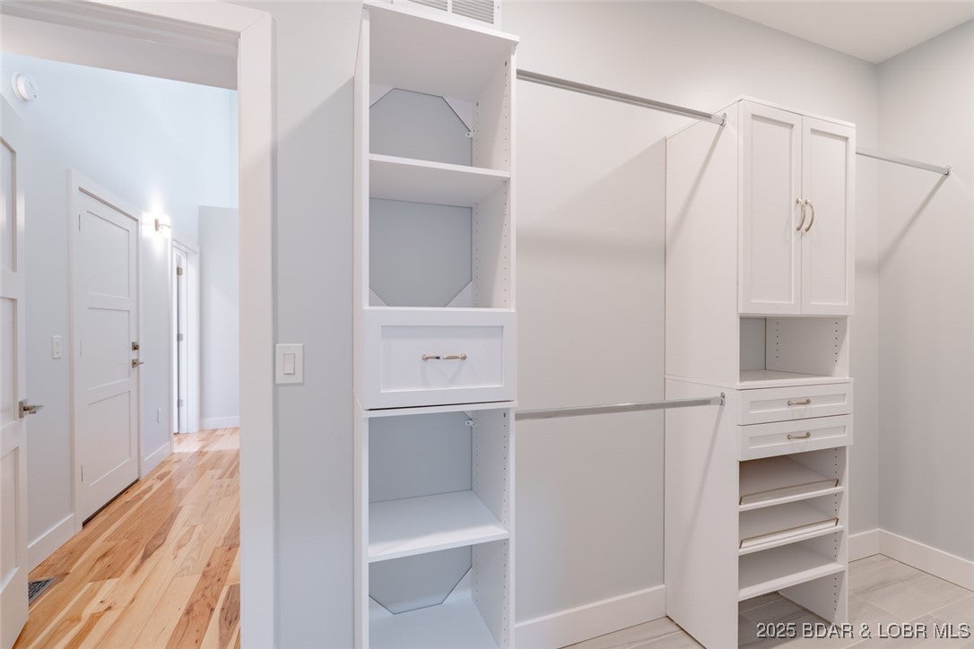 Climax Springs, Missouri, 65324, United States, 5 Bedrooms Bedrooms, ,5 BathroomsBathrooms,Residential,Active,1988443