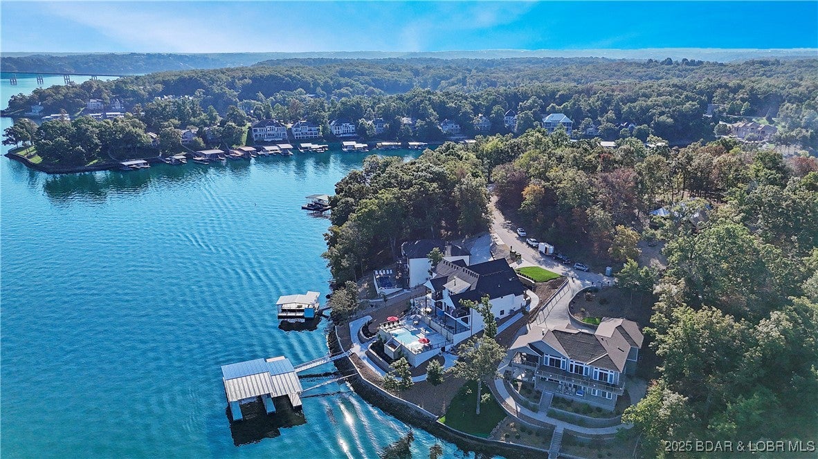 Porto Cima, Missouri, 65079, United States, 6 Bedrooms Bedrooms, ,5 BathroomsBathrooms,Residential,Active,1960144