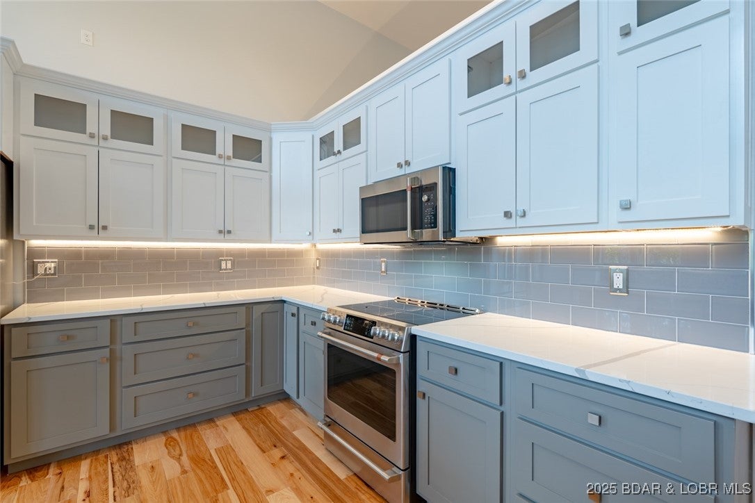 Climax Springs, Missouri, 65324, United States, 5 Bedrooms Bedrooms, ,5 BathroomsBathrooms,Residential,Active,1988443