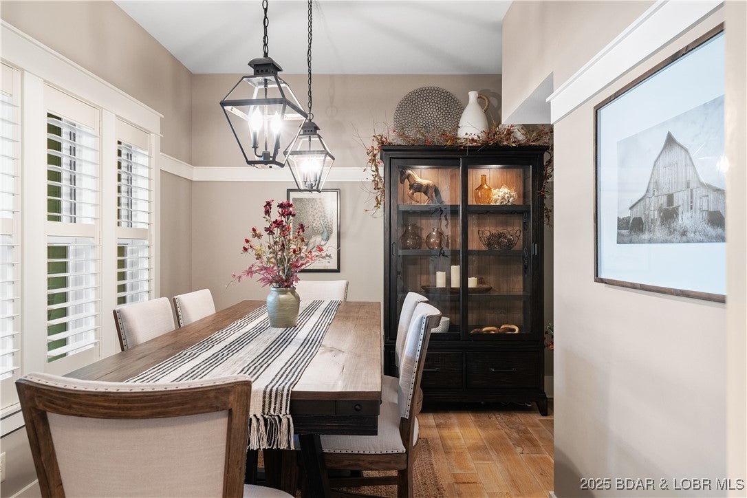 Lake Ozark, Missouri, 65049, United States, 4 Bedrooms Bedrooms, ,5 BathroomsBathrooms,Residential,Active,1960161