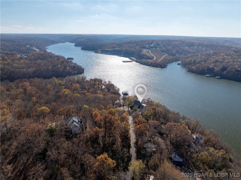 Linn Creek, Missouri, 65052, United States, 7 Bedrooms Bedrooms, ,6 BathroomsBathrooms,Residential,Active,1929474