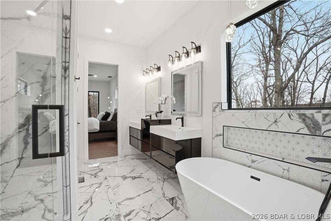 Porto Cima, Missouri, 65049, United States, 4 Bedrooms Bedrooms, ,4 BathroomsBathrooms,Residential,Active,2040222