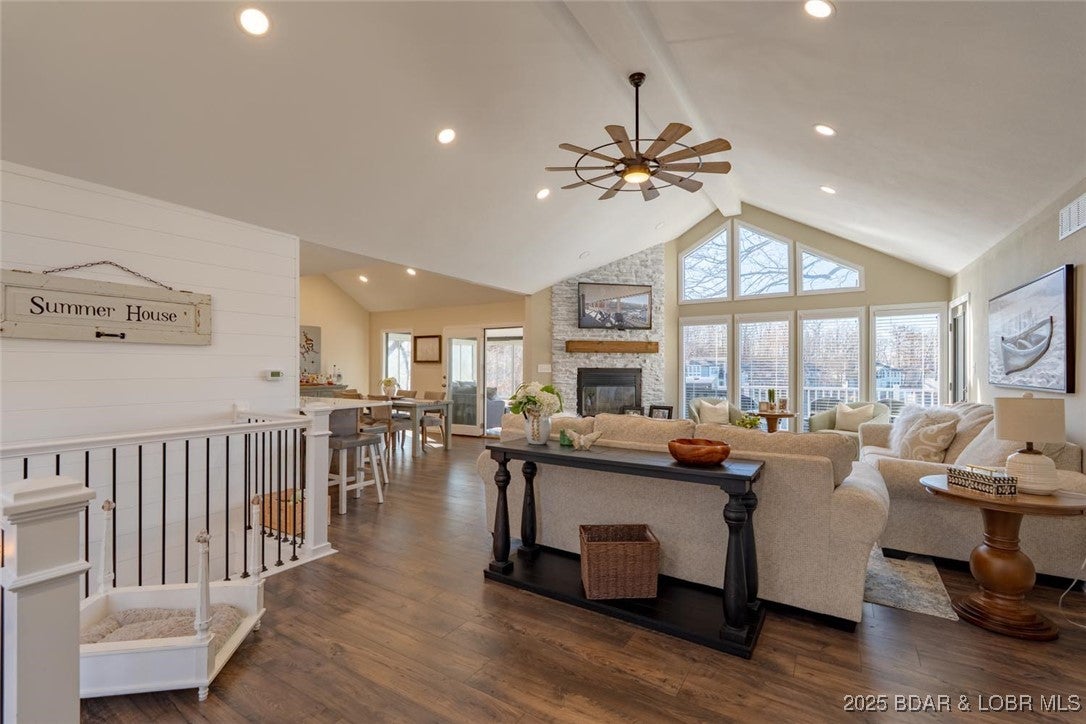 Four Seasons, Missouri, 65049, United States, 5 Bedrooms Bedrooms, ,4 BathroomsBathrooms,Residential,Active,2008696