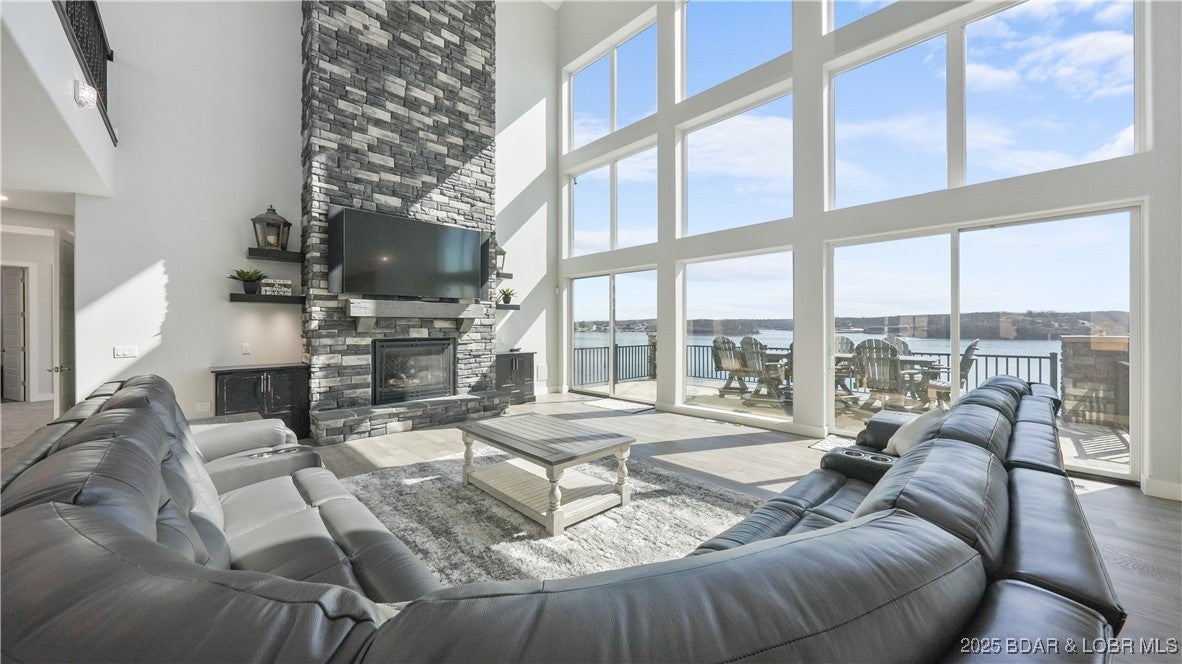 Sunrise Beach, Missouri, 65079, United States, 8 Bedrooms Bedrooms, ,10 BathroomsBathrooms,Residential,Active,1964490 Sunrise Beach, Missouri, 65079, United States, 8 Bedrooms Bedrooms, ,10 BathroomsBathrooms,Residential,Active,1964490