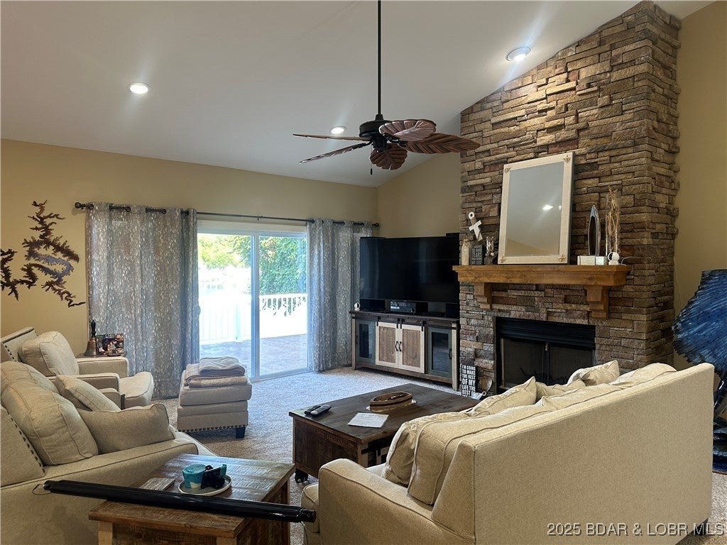 Osage Beach, Missouri, 65065, United States, 4 Bedrooms Bedrooms, ,4 BathroomsBathrooms,Residential,Active,1922318