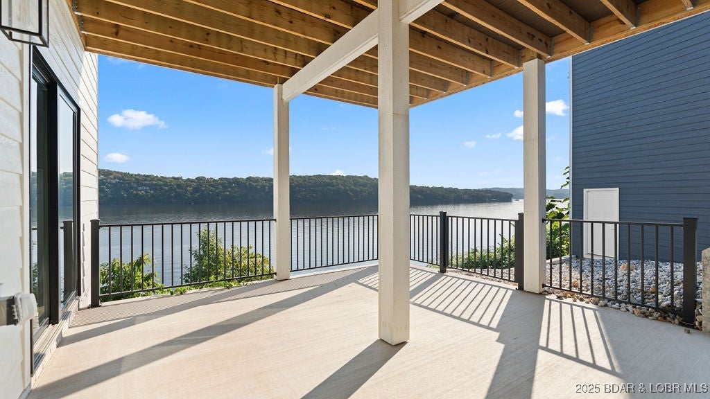 Camdenton, Missouri, 65020, United States, 4 Bedrooms Bedrooms, ,4 BathroomsBathrooms,Residential,Active,1945094